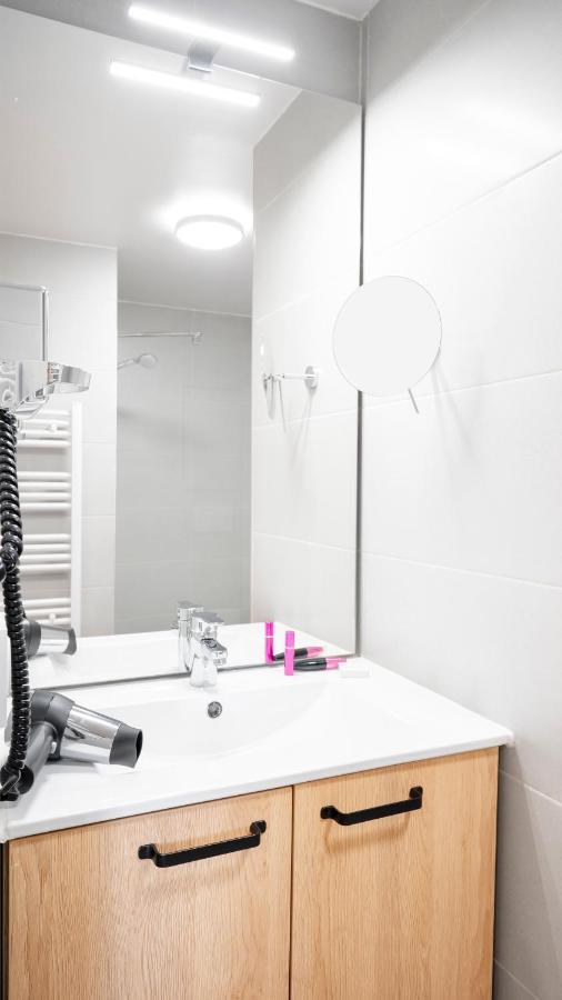 ליוסיינט Residhome Senart מראה חיצוני תמונה